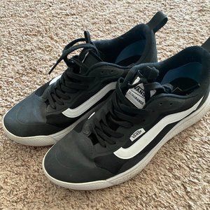 Vans Ultrarange/Ultracush sneakers women's size 9